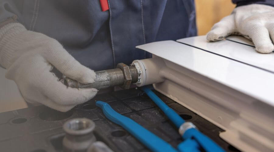 Expert burst pipe repair services in Browning, IL